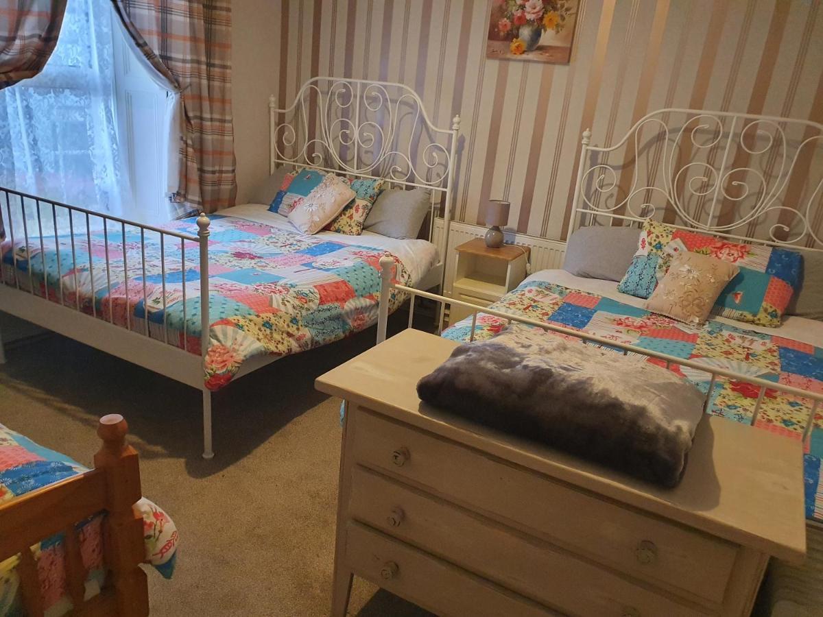 Gordon'S Guesthouse Loughrea Esterno foto