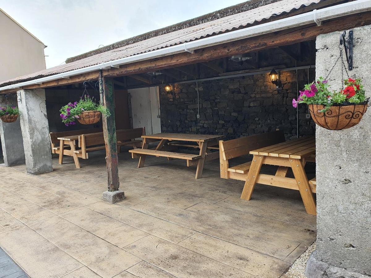 Gordon'S Guesthouse Loughrea Esterno foto