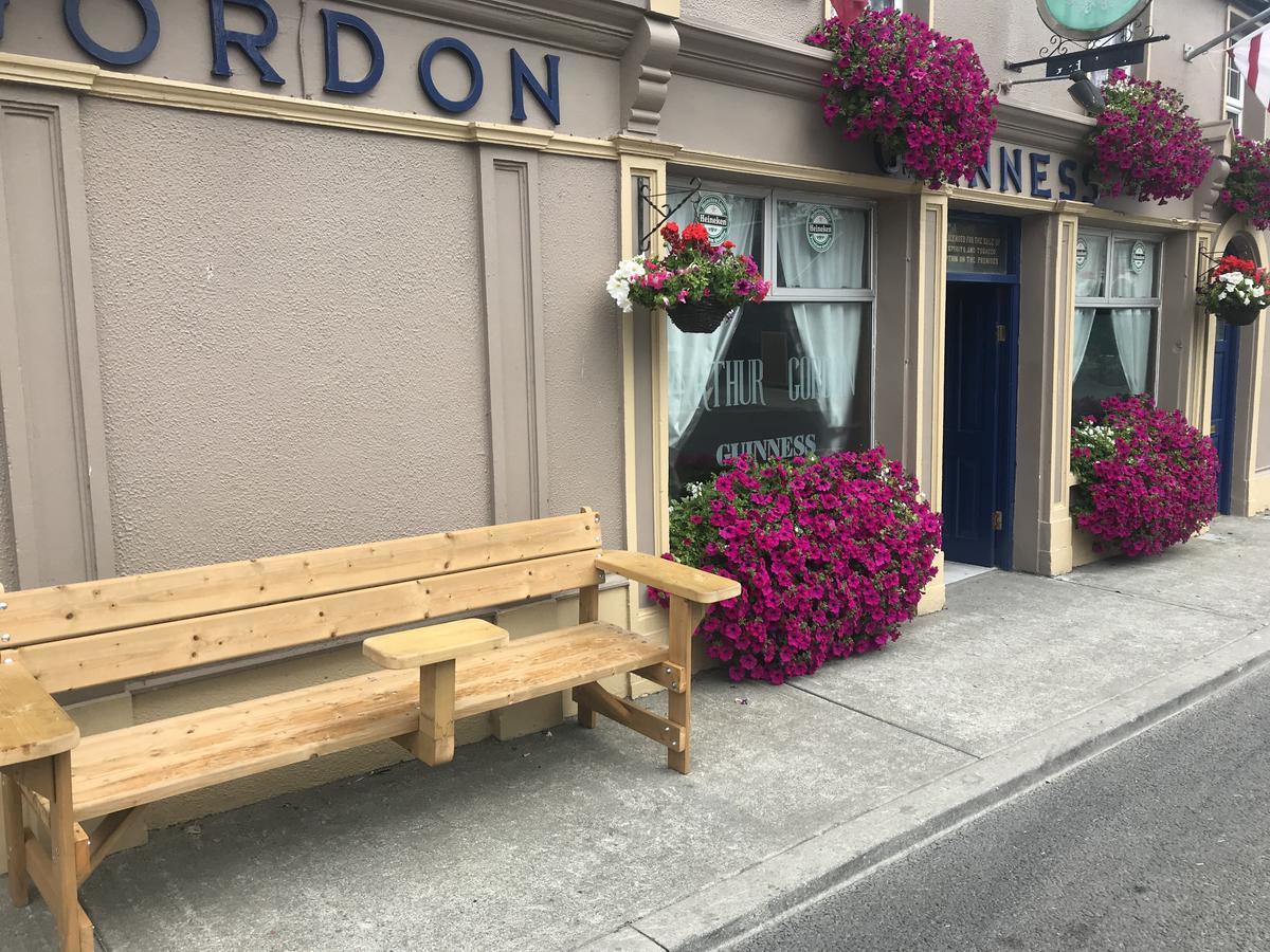 Gordon'S Guesthouse Loughrea Esterno foto